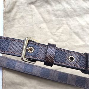 A long strap Louis Vuitton Damier Ebene